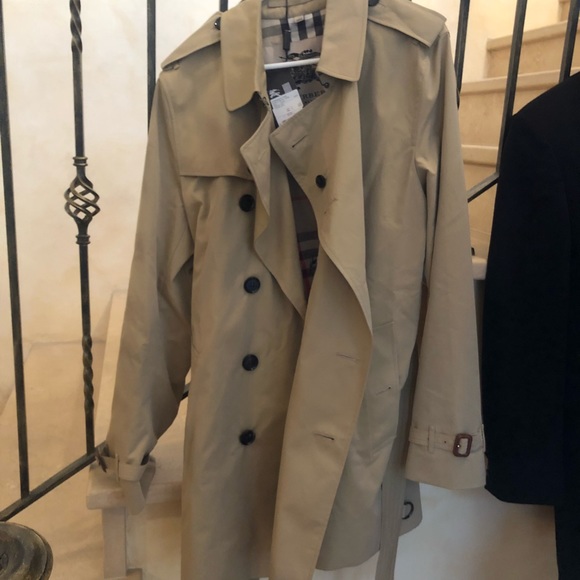 Men’s Burberry Trench Coat - Picture 3 of 6